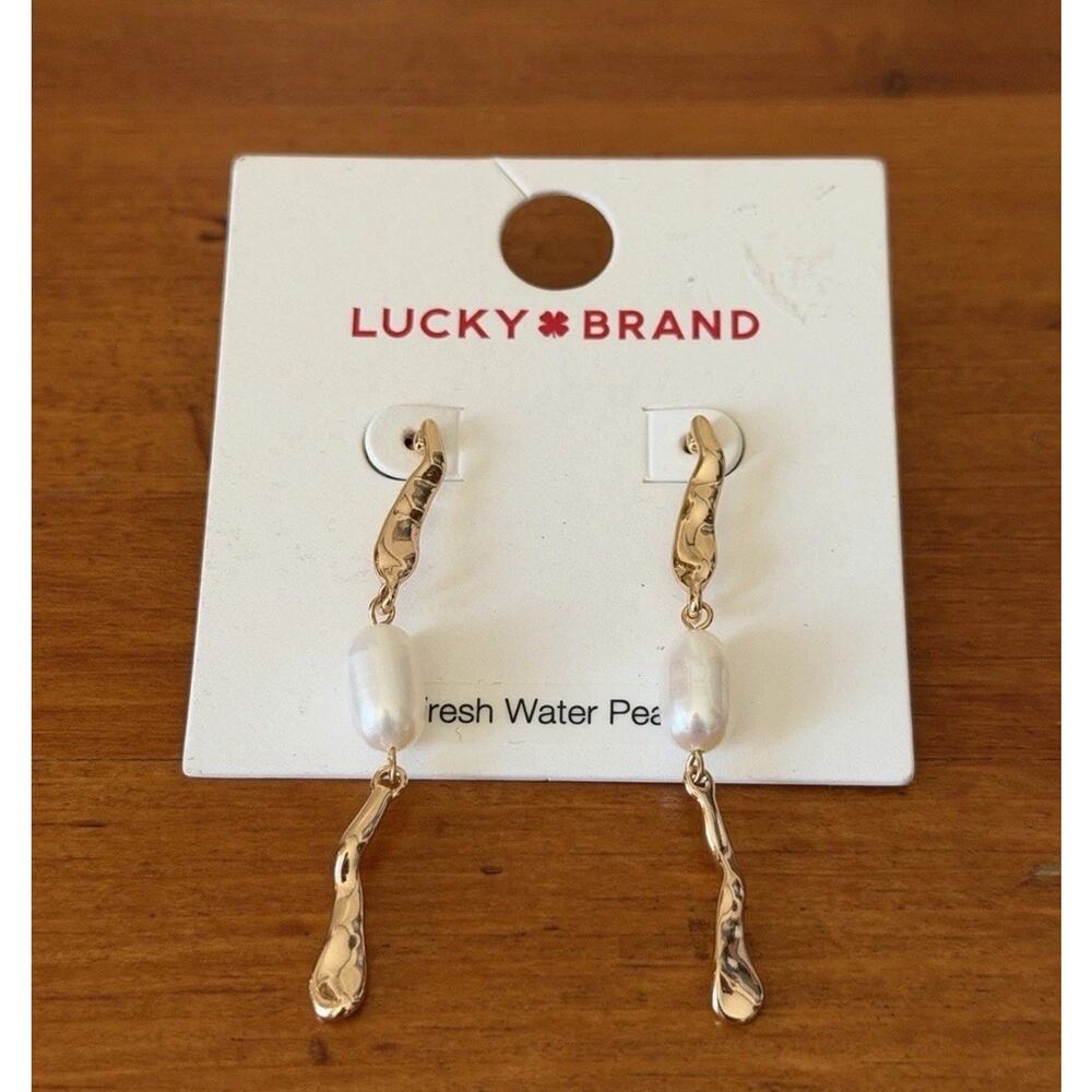 Lucky Brand NWT Freshwater Pearl Gold Tone Linear Drop Dangle Earrings - Picture 2 of 7